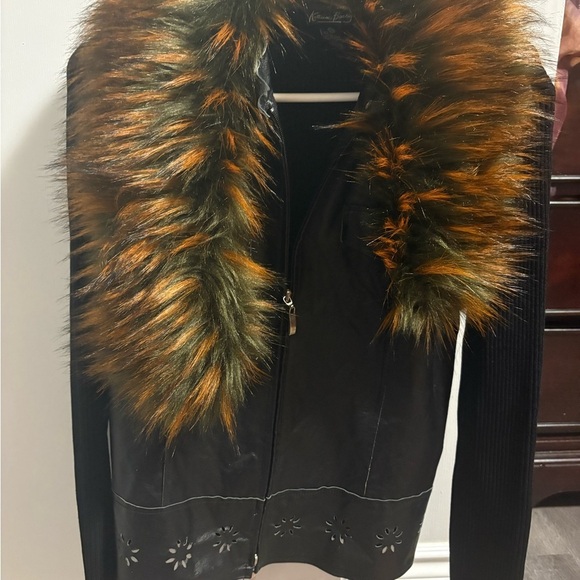 Katherine Barclay Black Leather Jacket with Faux Fur Collar - Picture 10 of 12